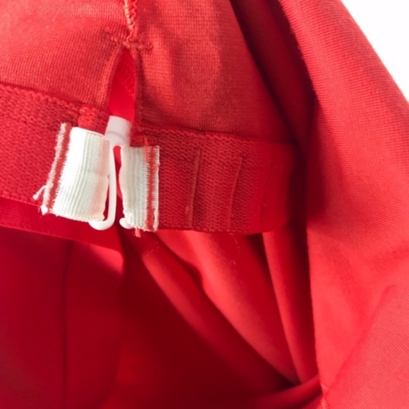 LULULEMON • Amala Yoga Tank Alarming Red Coral • 6 - Picture 6 of 7